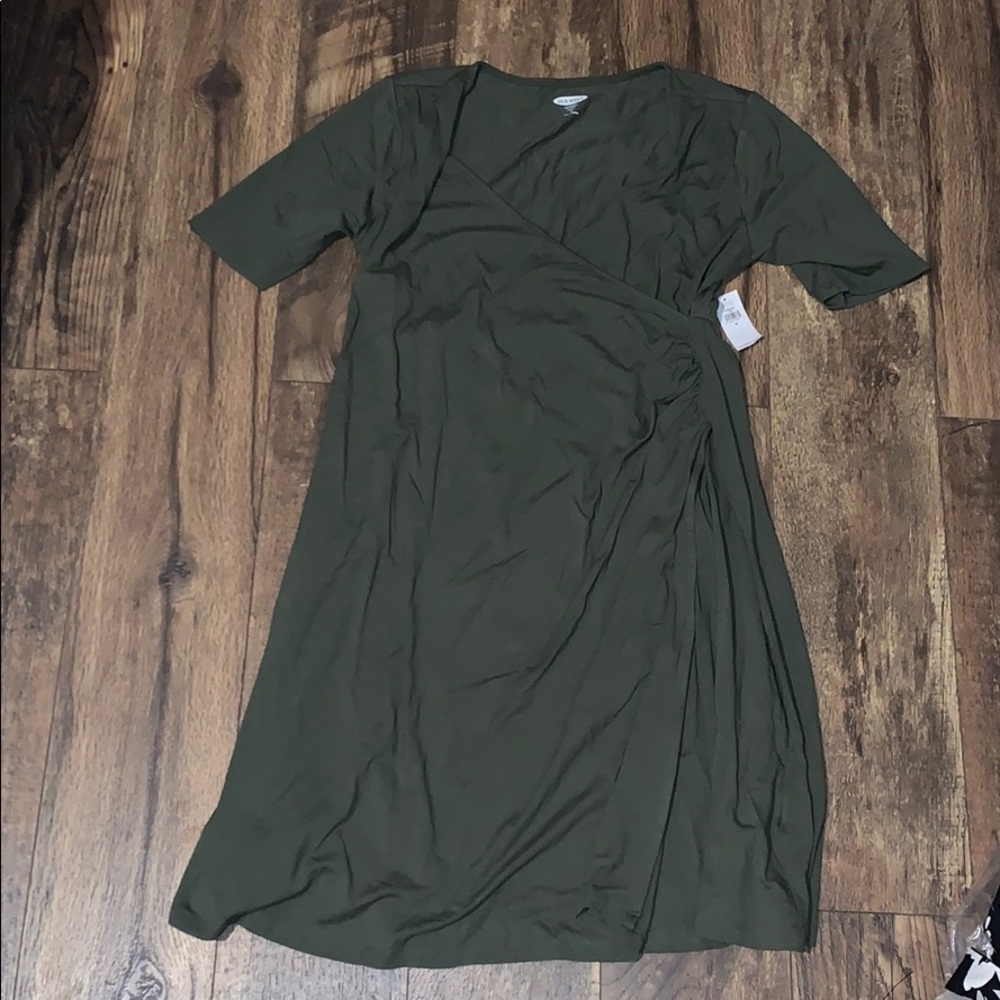 Maternity fitted midi olive dress